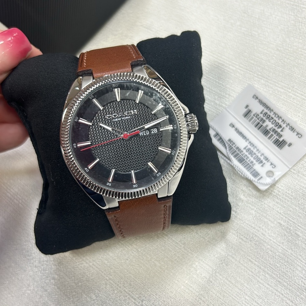 Coach Men’s Watch 🆕⌚️ - Picture 5 of 6